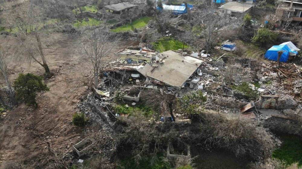 Asrın felaketi Hatay’da bir köyü yerle bir etti