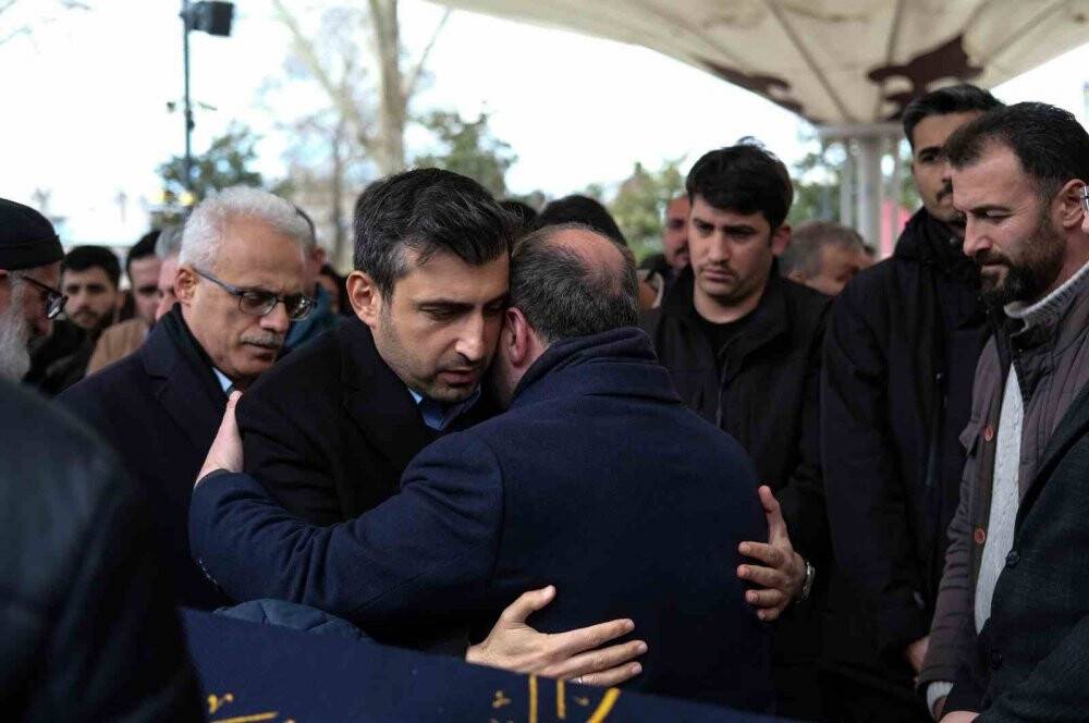 Bakan Varank’ın acı günü