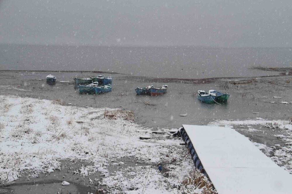 Beyşehir'de avlanmaya “kar” molası