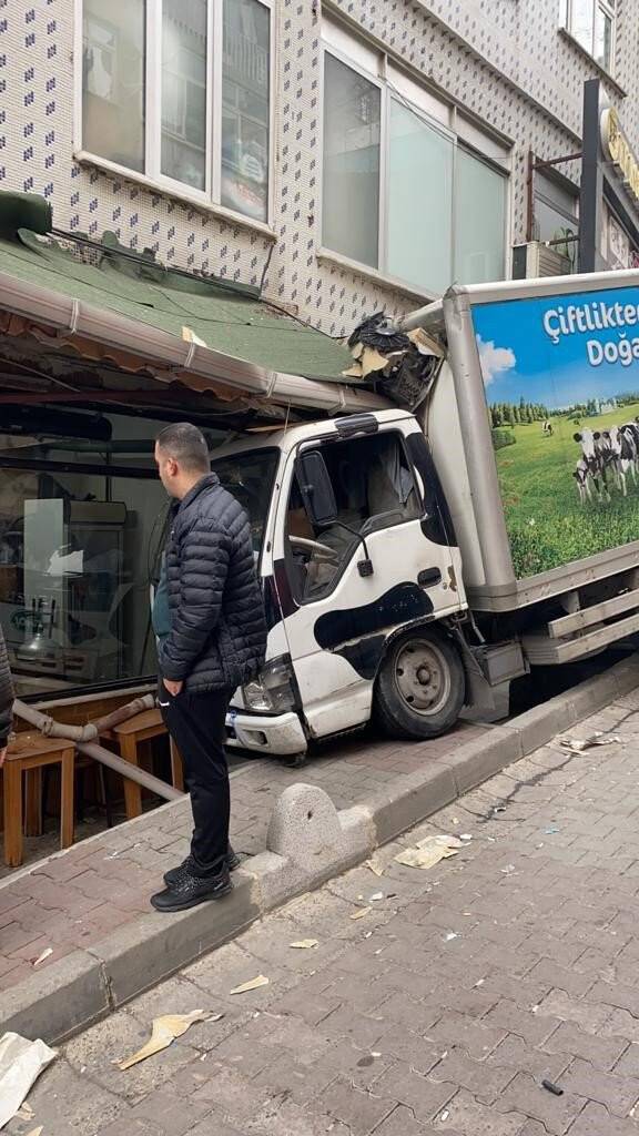 İstanbul’da dehşet anları: Kıl payı kurtuldular