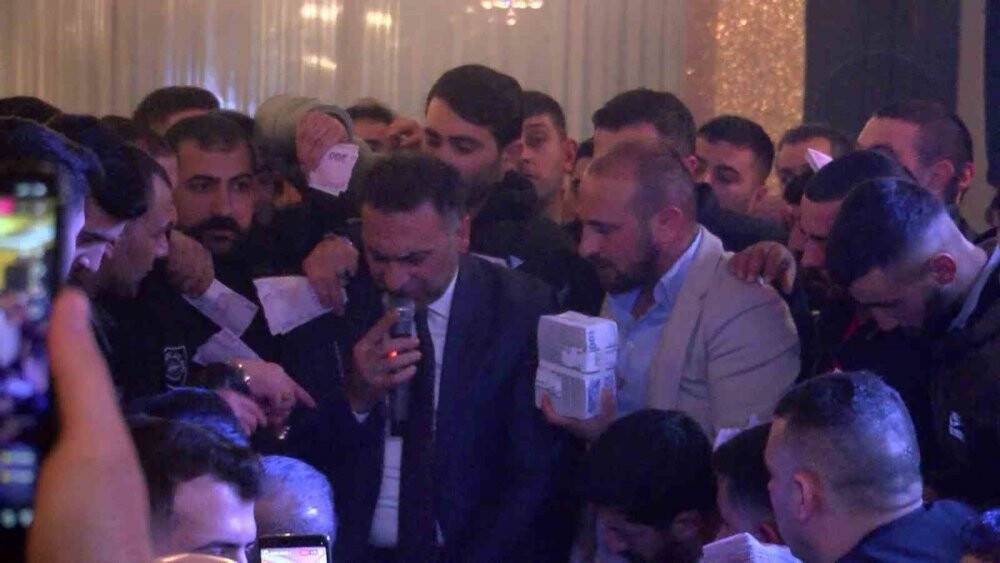 Sünnet düğününde milyonlar havada uçuştu