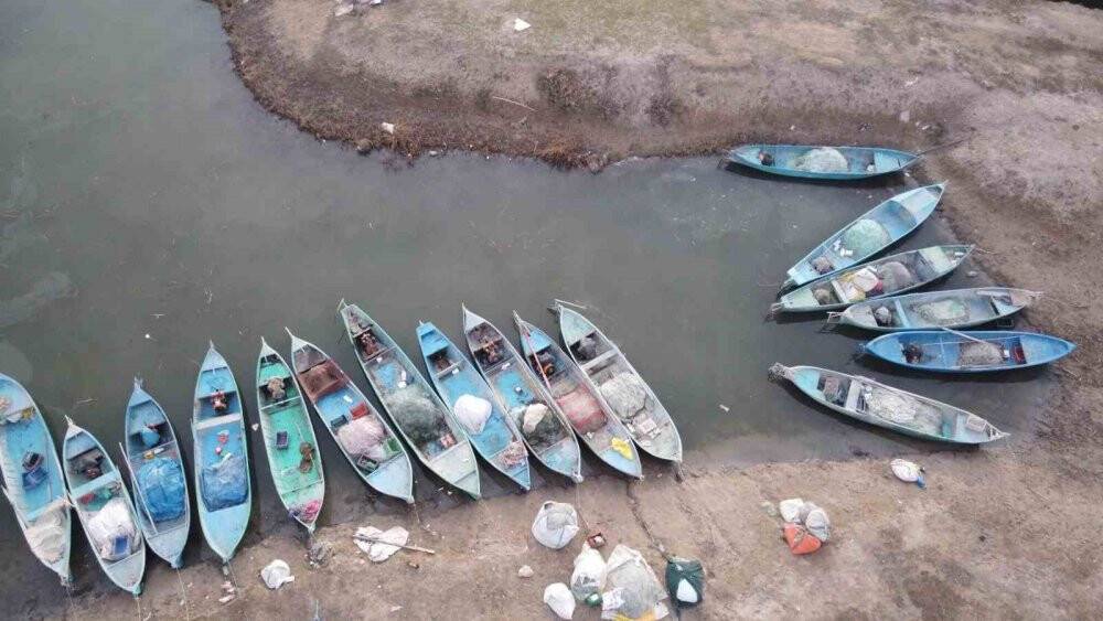 Türkiye’nin en büyük tatlı su gölünde avlanma yasağı başlıyor Ne kadar sürecek?