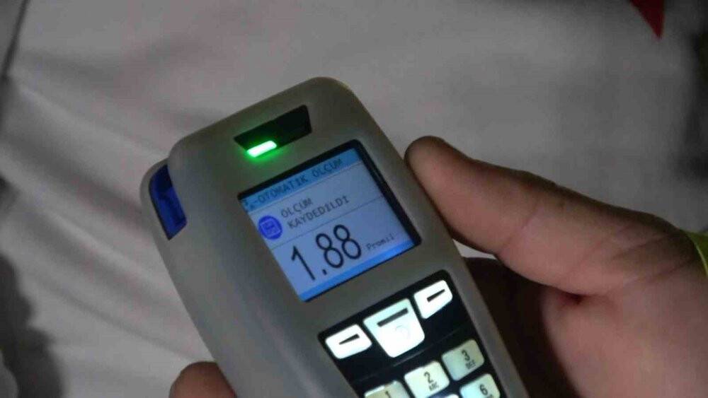 Üflemek yerine yutmaya çalıştı