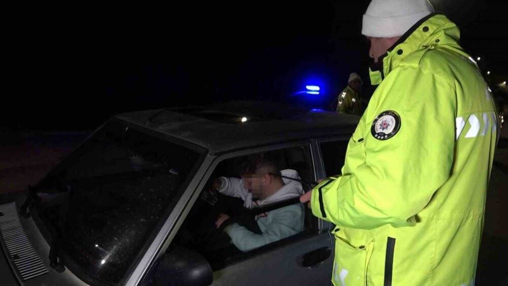 Üflemek yerine yutmaya çalıştı