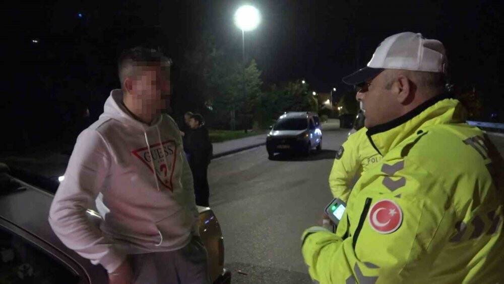 Üflemek yerine yutmaya çalıştı