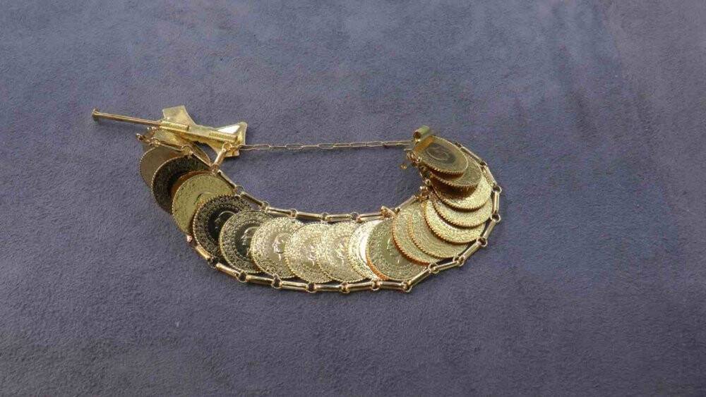 Deprem endişesi altını 'yastık altından' çıkardı