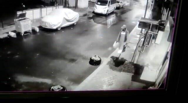 Hırsızlık yaptıkları evin duvarına ‘baba hakkını helal et’ yazdılar