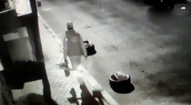 Hırsızlık yaptıkları evin duvarına ‘baba hakkını helal et’ yazdılar