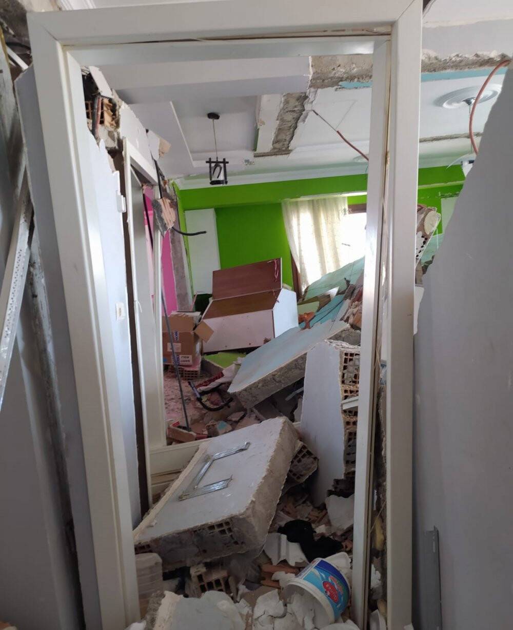 Deprem sonrası 38 gün sonra canlı olarak buldu