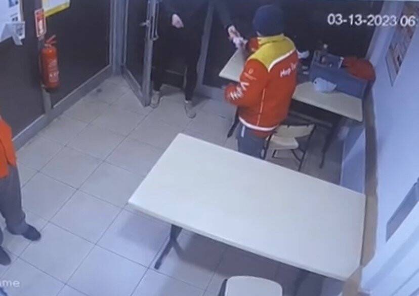 İstanbul’da akaryakıt istasyonunda bıçaklı gasp