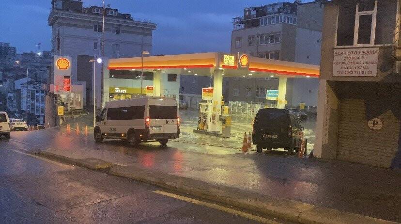 İstanbul’da akaryakıt istasyonunda bıçaklı gasp