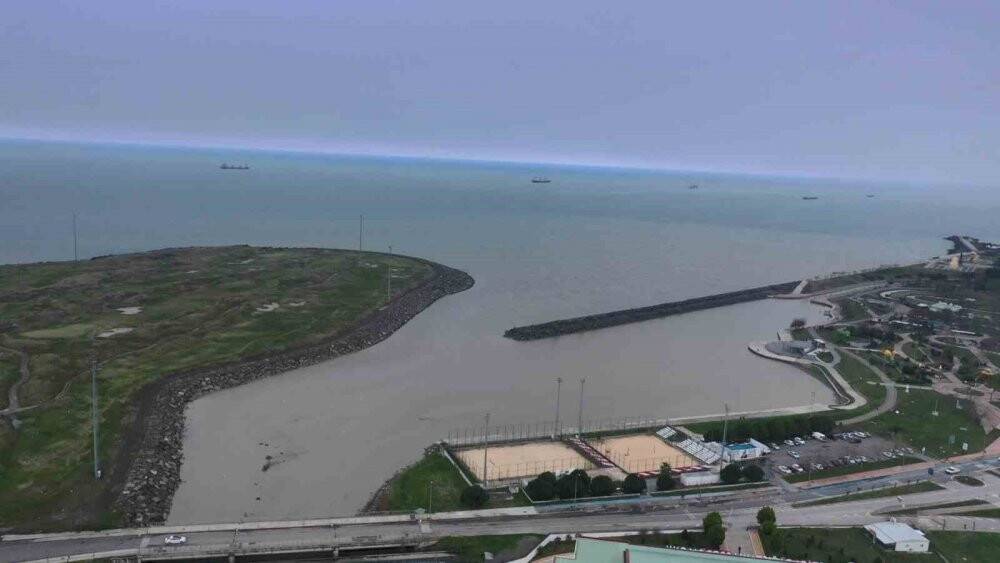 Kahverengiye döndü