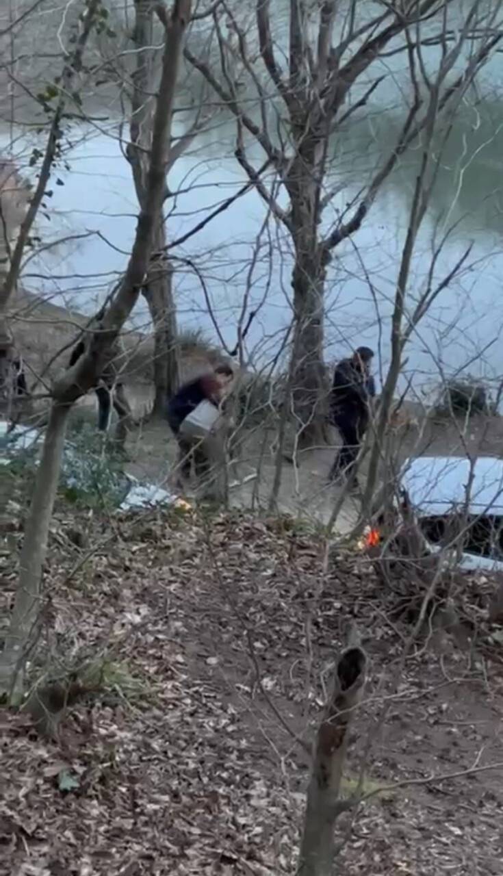 Odunla saldırdı: 8 yaralı