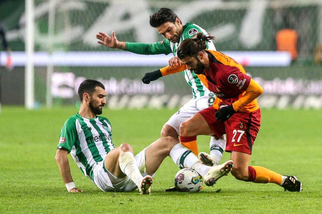 aa-20230317-30601743-30601739-arabamcom-konyaspor-galatasaray.jpg