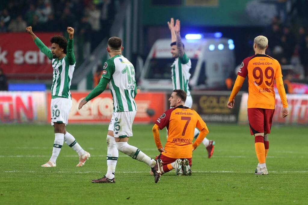 aa-20230317-30601789-30601783-arabamcom-konyaspor-galatasaray-1.jpg