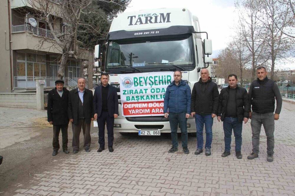 Beyşehir’den deprem bölgesine yem yüklü 3. tır yola çıktı