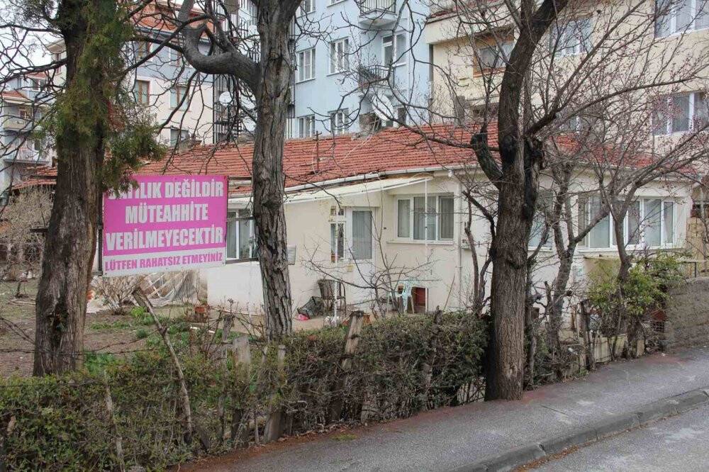 Eskişehir’de sıradışı afiş