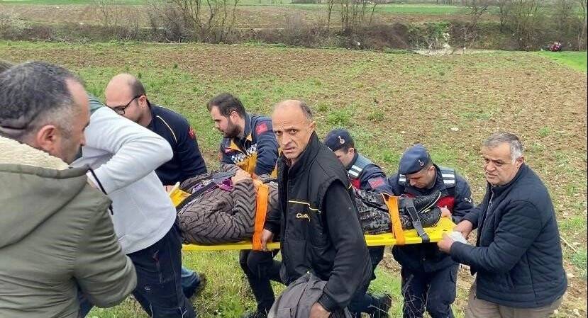 Kanala uçan araç suya gömüldü