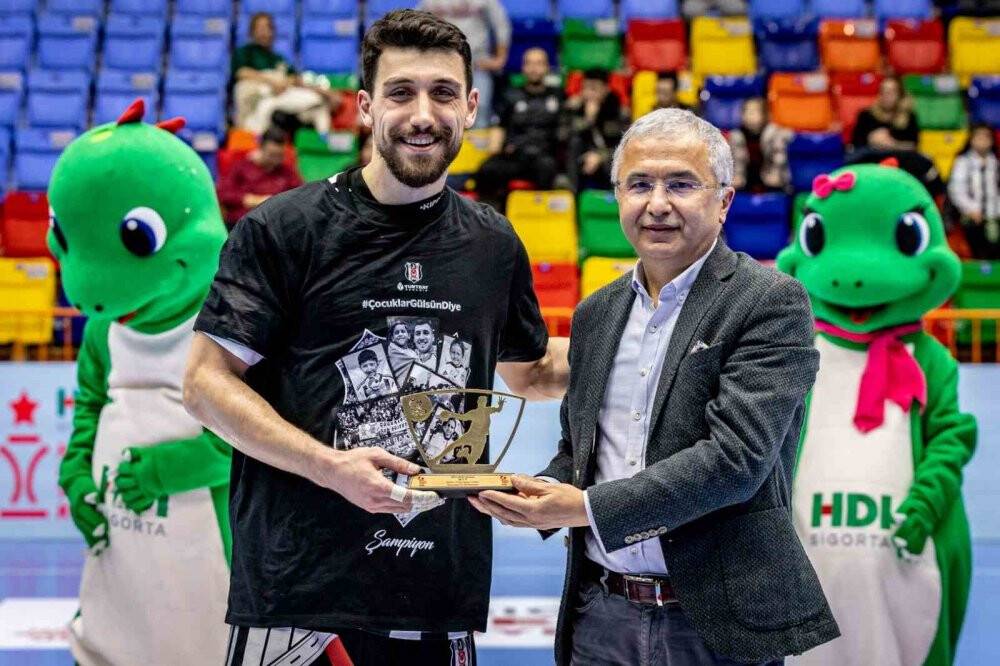 Hentbol Erkekler Türkiye Kupası'nda kazanan belli oldu