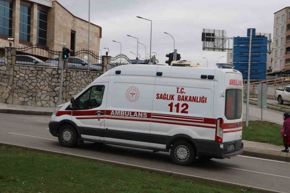Samsun'da 4 aracın karıştığı zincirleme kaza