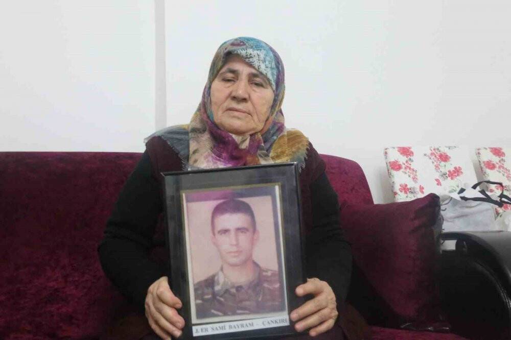 Sokağın ortasında saldırıya uğrayan şehit annesi hastanelik oldu