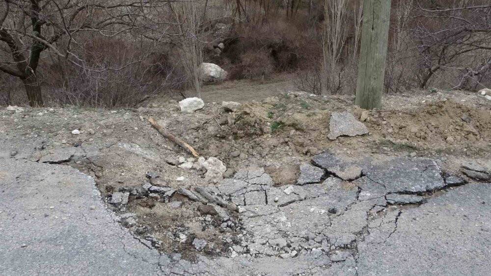 “Böyle bir şey görmedik, dağlar bölük bölük bölündü”