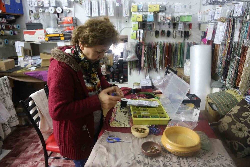 Hobi olarak taşlara şekil vermeye başladı, şimdi yurtdışına bile satıyor