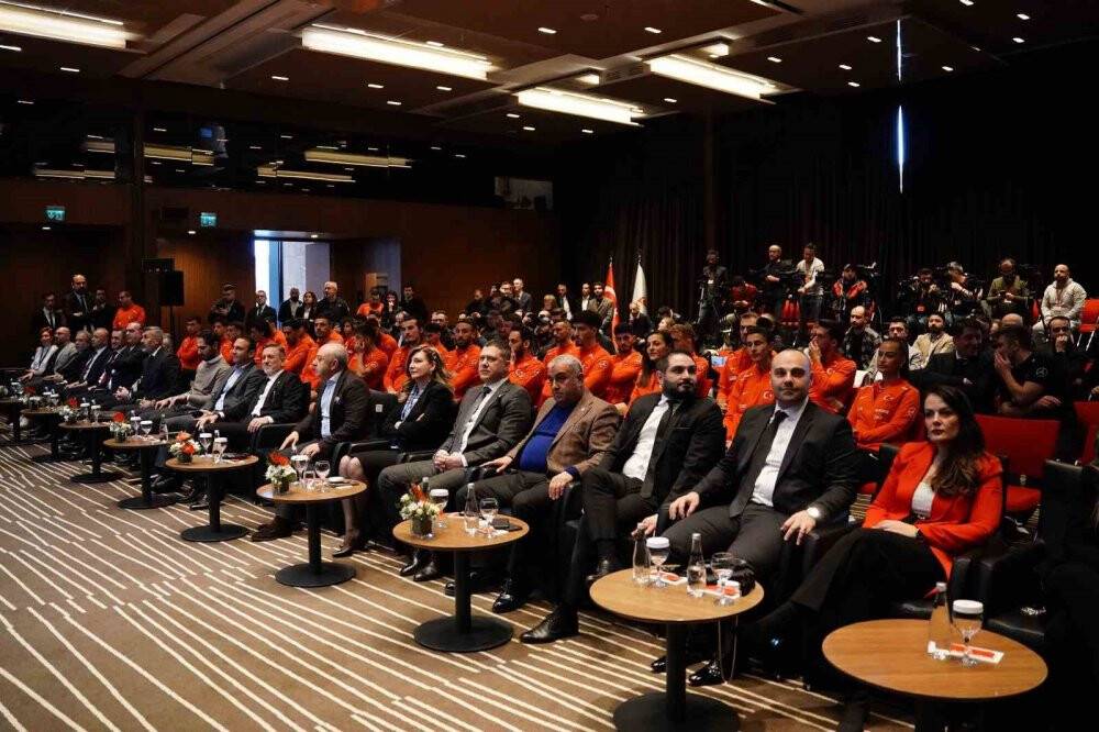 Mercedes-Benz, Türk futboluna desteğini artırıyor