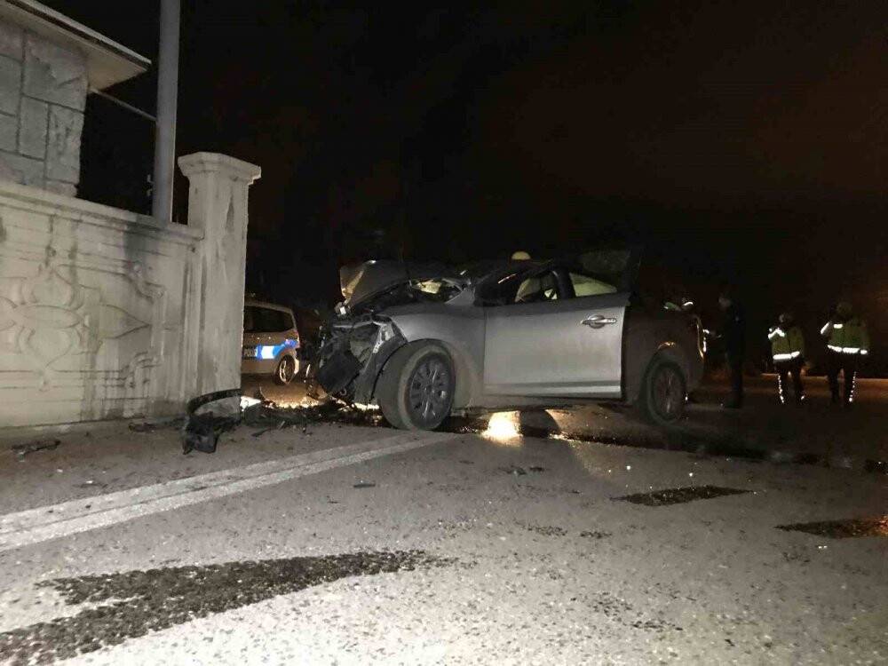 Konya'da aşırı sürat kazaya neden oldu: 1ölü