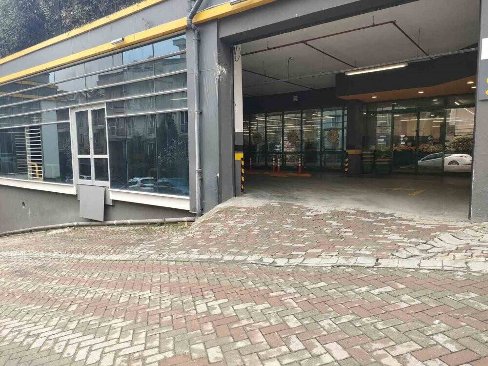 Önce hedefi şaşırıp özür dilediler sonra iş adamını kaçırdılar