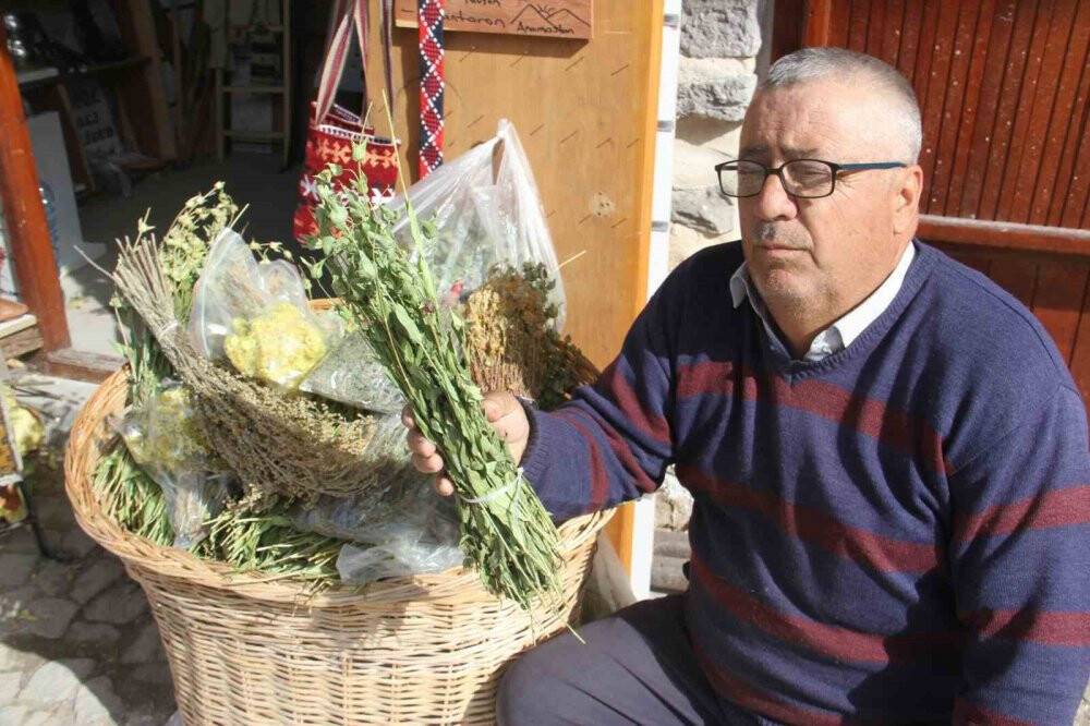 Anamas'tan  toplanan bitkiler rağbet görüyor