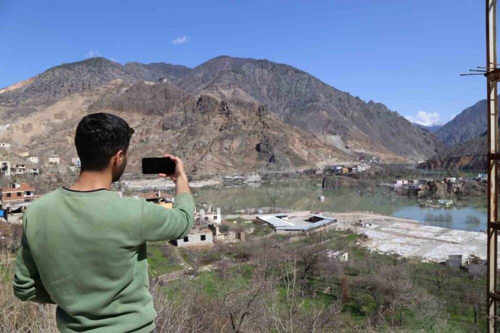 Dükkanlarını bir daha açmamak üzere kapattılar