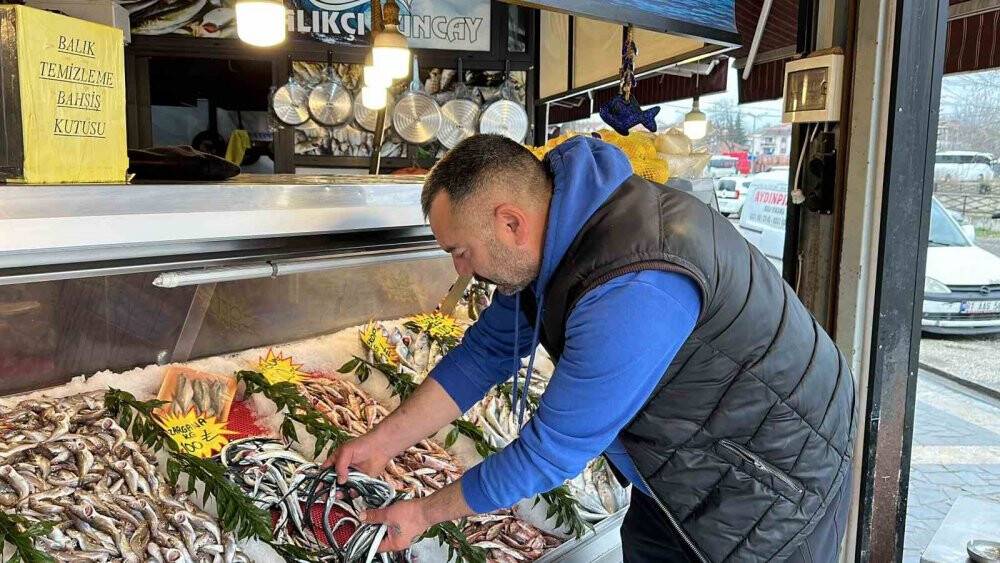 Fosforuyla ünlü balık tezgahlarda yerini almaya başladı