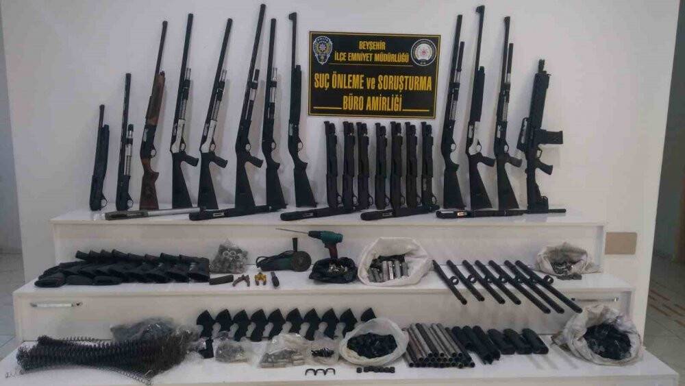 Konya'da evi silah fabrikasına çevirmişler