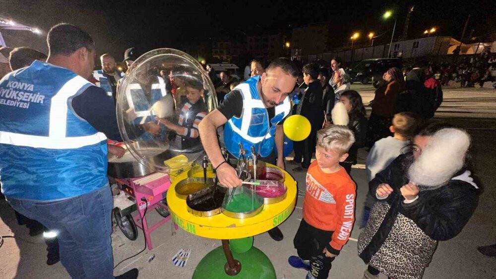 Konya'nın afet bölgesindeki Ramazan etkinlikleri depremzedelere moral oluyor