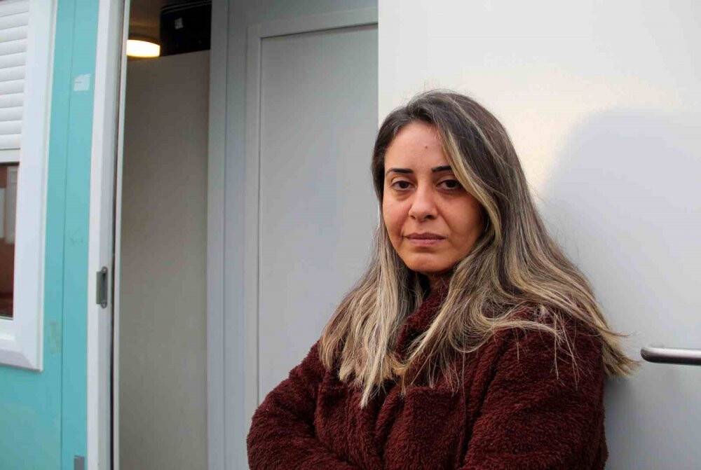 Depremde bütün sevdiklerini kaybetti, konteynerde tek başına yaşam mücadelesi veriyor