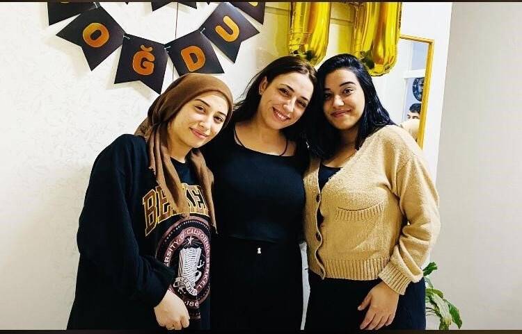 Depremde bütün sevdiklerini kaybetti, konteynerde tek başına yaşam mücadelesi veriyor