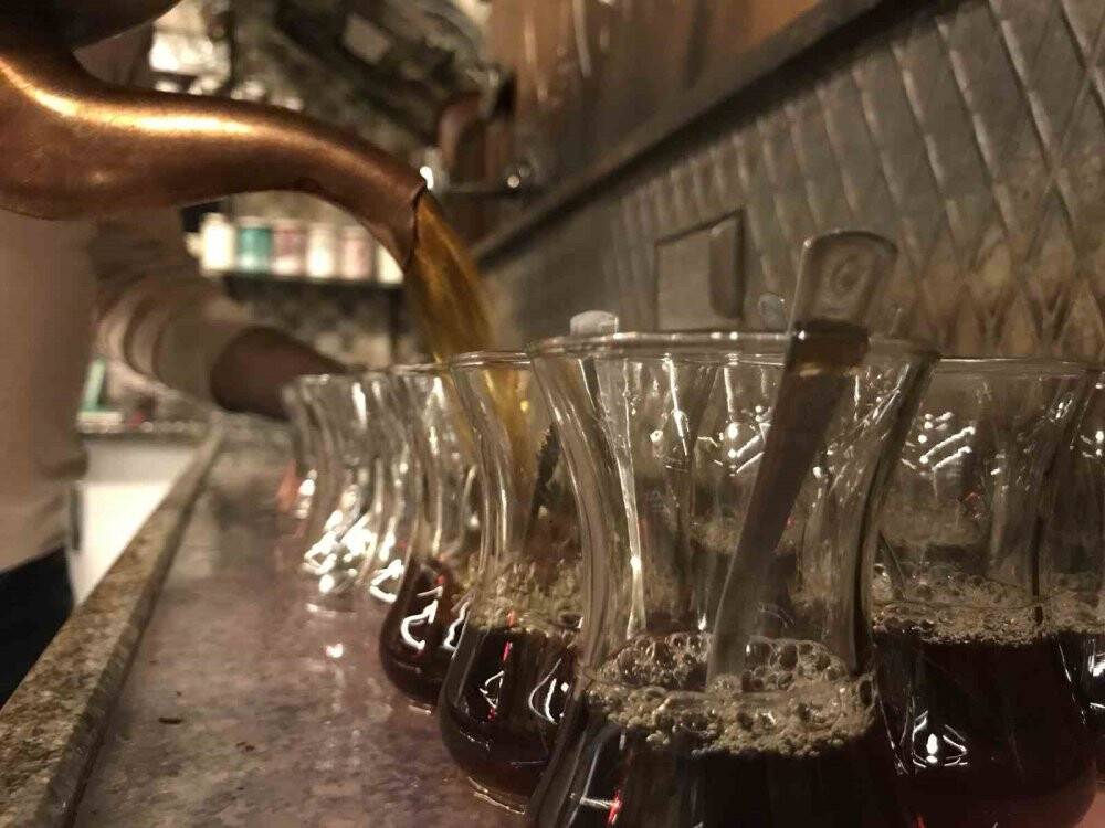 Konya'da iftardan sahura vazgeçilmez lezzet, közde çay