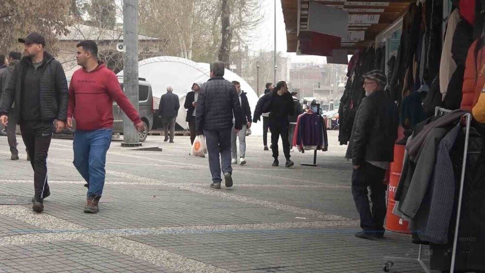 1500’lü yıllarda inşa edildi, depremde hasar gördü: Esnafı şimdi konteyner çarşıda