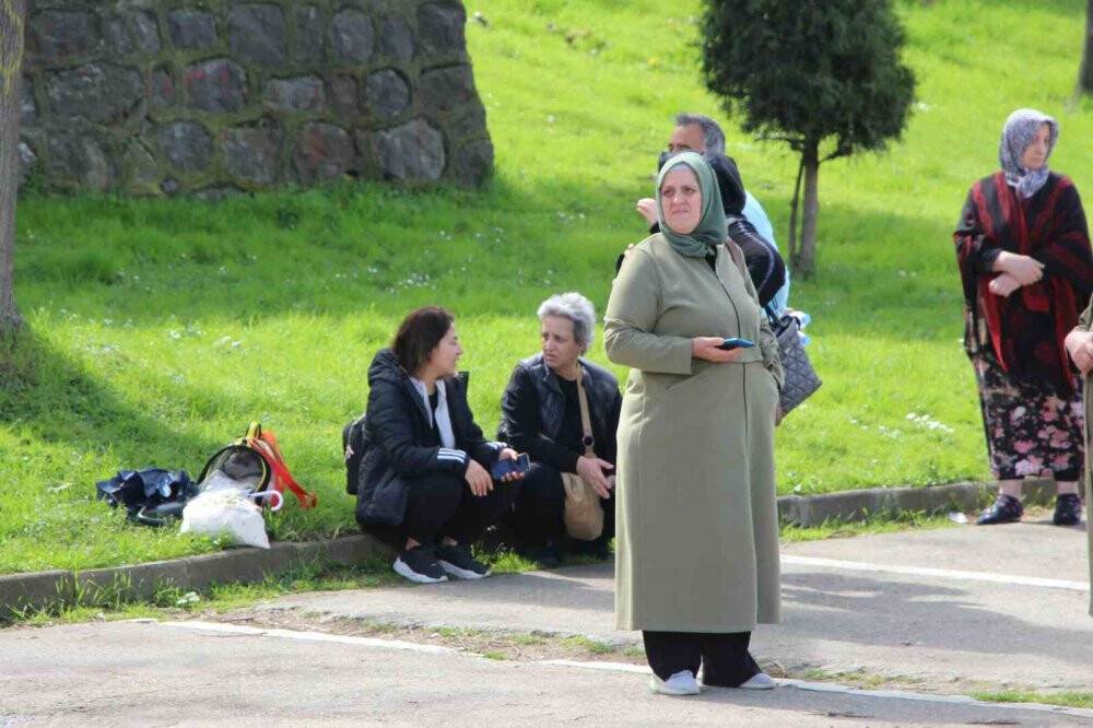 Ana su borusu patladı, ortalık savaş alanına döndü