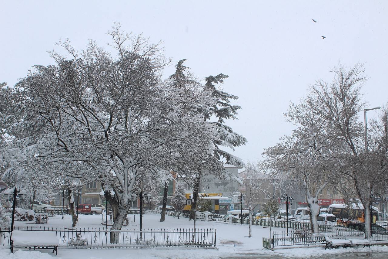aa-20230329-30709494-30709491-yunakta-kar-yagisi-etkili-oluyor.jpg