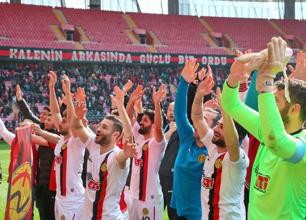 Yeni transferlerle gol sorunu çözüldü