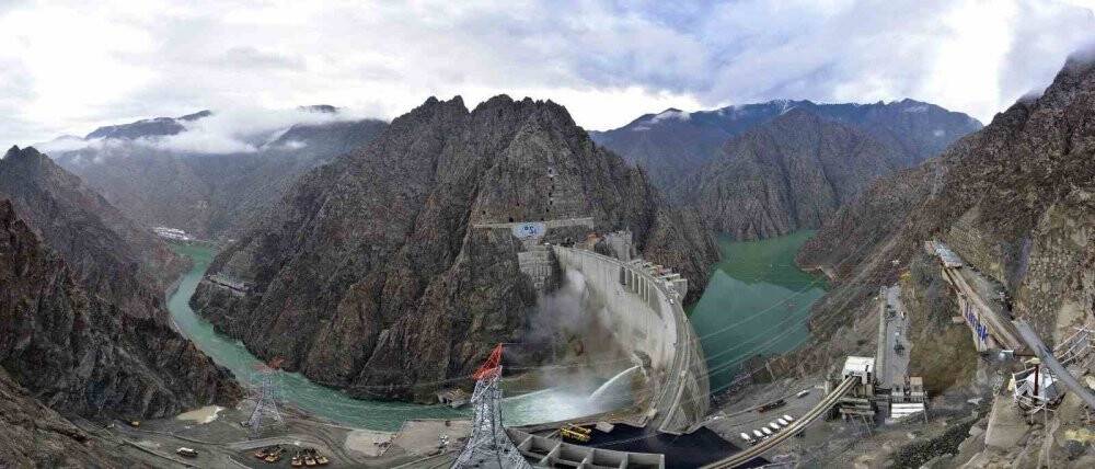 Yusufeli Barajı’nda su seviyesi 90 metreyi aştı