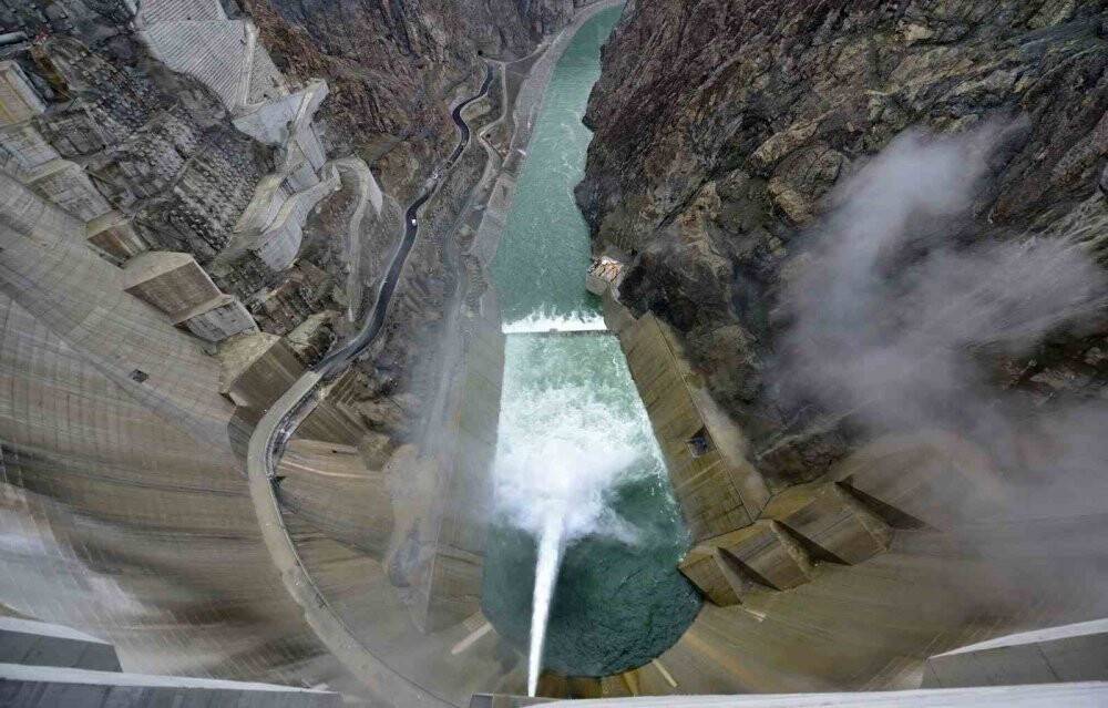 Yusufeli Barajı’nda su seviyesi 90 metreyi aştı