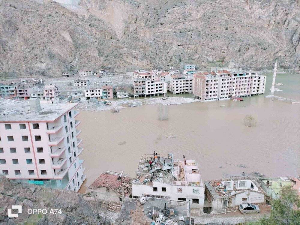 Yusufeli Barajı’nda su seviyesi 90 metreyi aştı