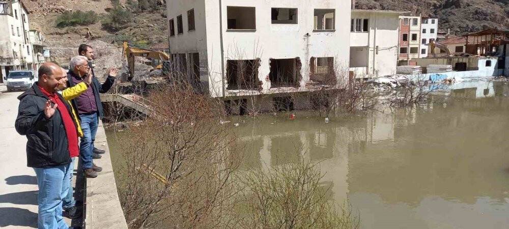 Yusufeli Barajı’nda su seviyesi 90 metreyi aştı