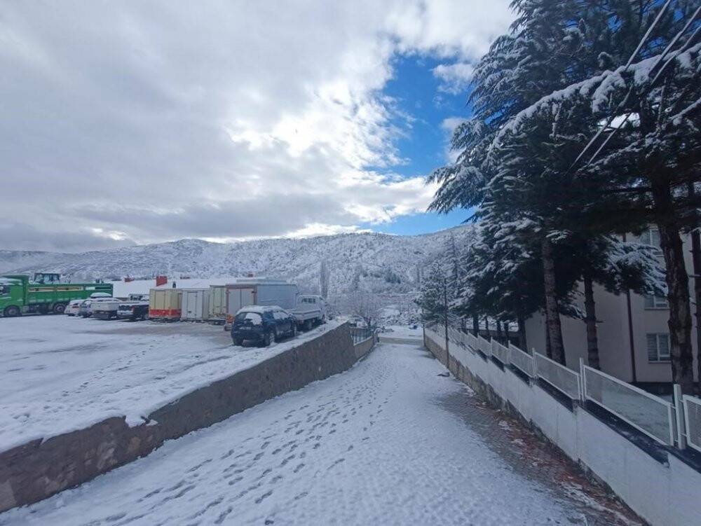 Hadim beyaza büründü