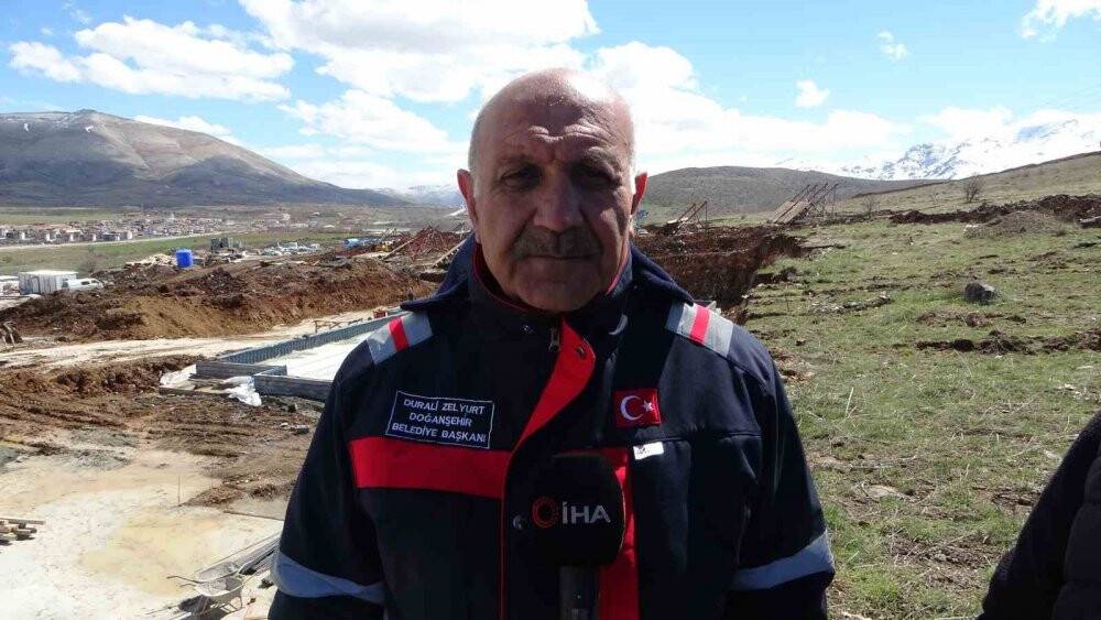 Depremzedelere 952 TOKİ konutu için temel atıldı