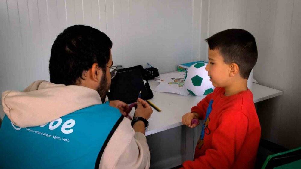 Konya'da depremzede 'otizmli çocuklara' özel eğitim