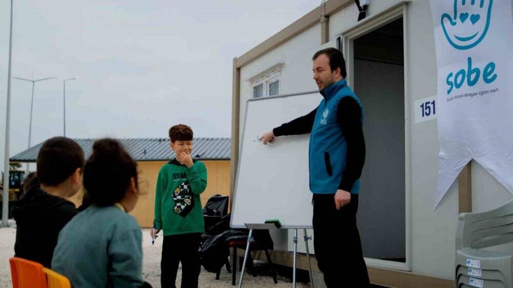 Konya'da depremzede 'otizmli çocuklara' özel eğitim